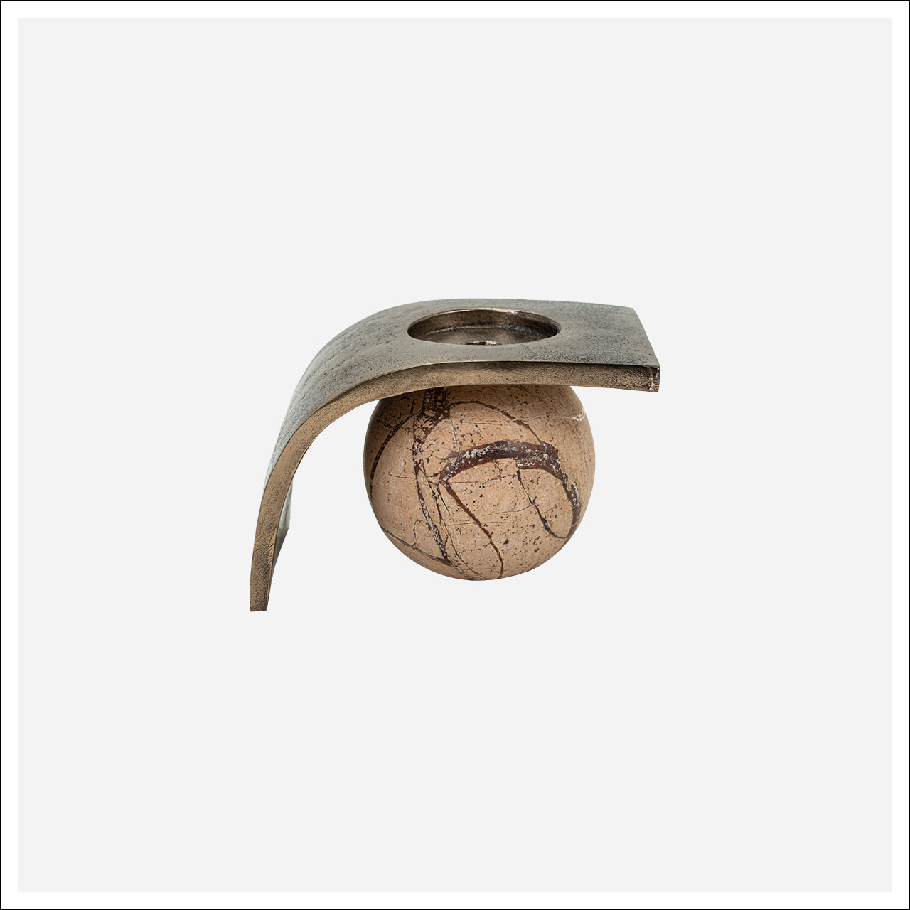 Galvos Candleholder