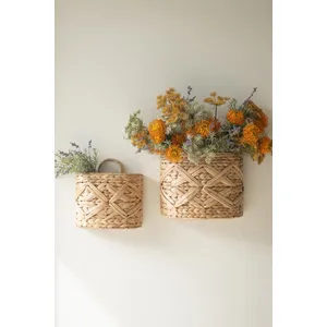 Set of 2 Seagrass Wall Baskets 1