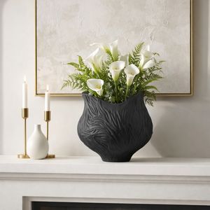 THORNTONPARK BLACK VASE 16 (IN) 12