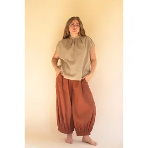 High-Neck Shortsleeve Blouse with Flat Pom-Pom Lace Detail / Oatmeal 1