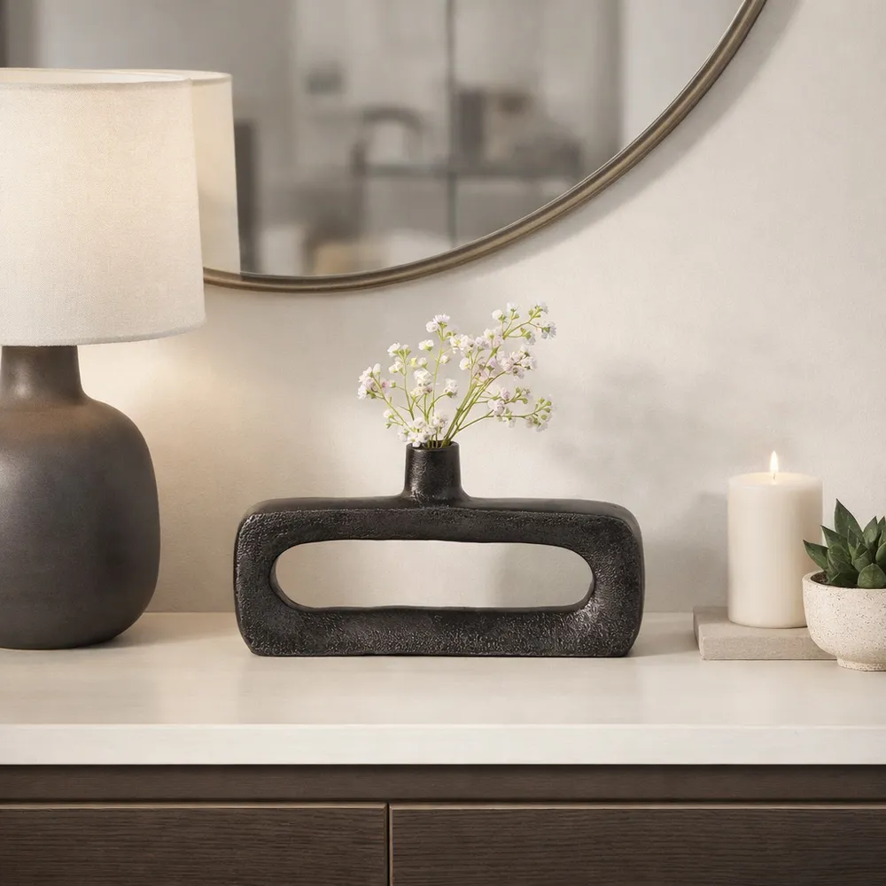 CLAYLEY BLACK VASE 4 (IN)