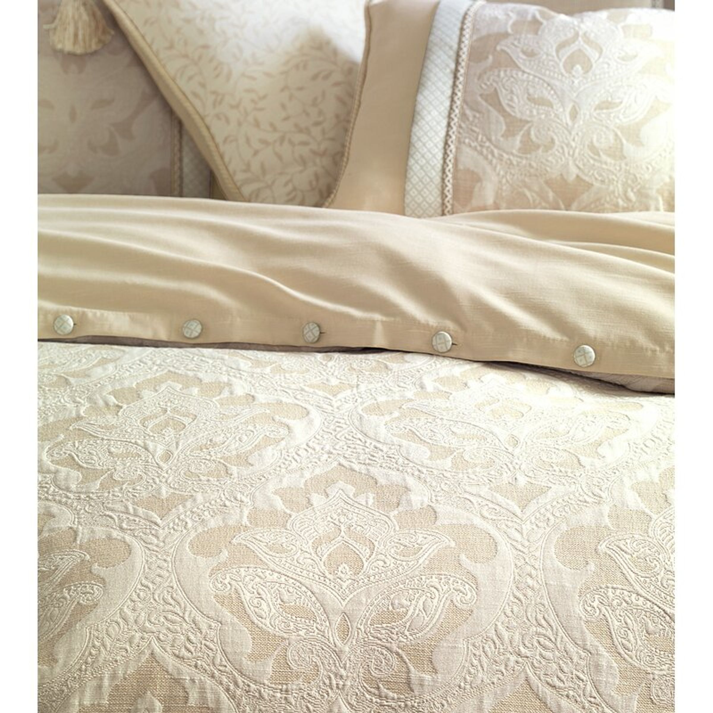 Brookfield Traditional Damask Comforter