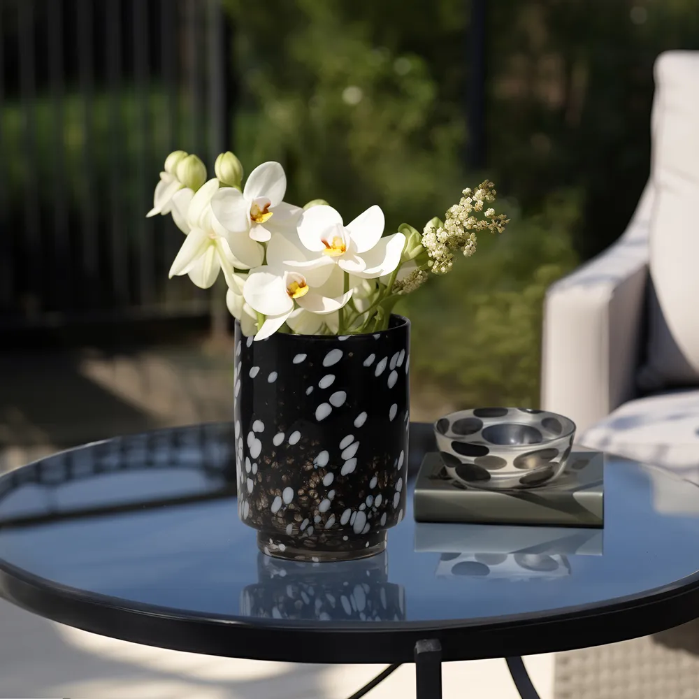 BAKERWOOD BLACK GLASS VASE 9 (IN)