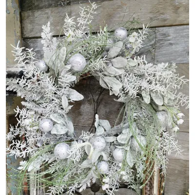 Glistening Holiday Cheer Wreath