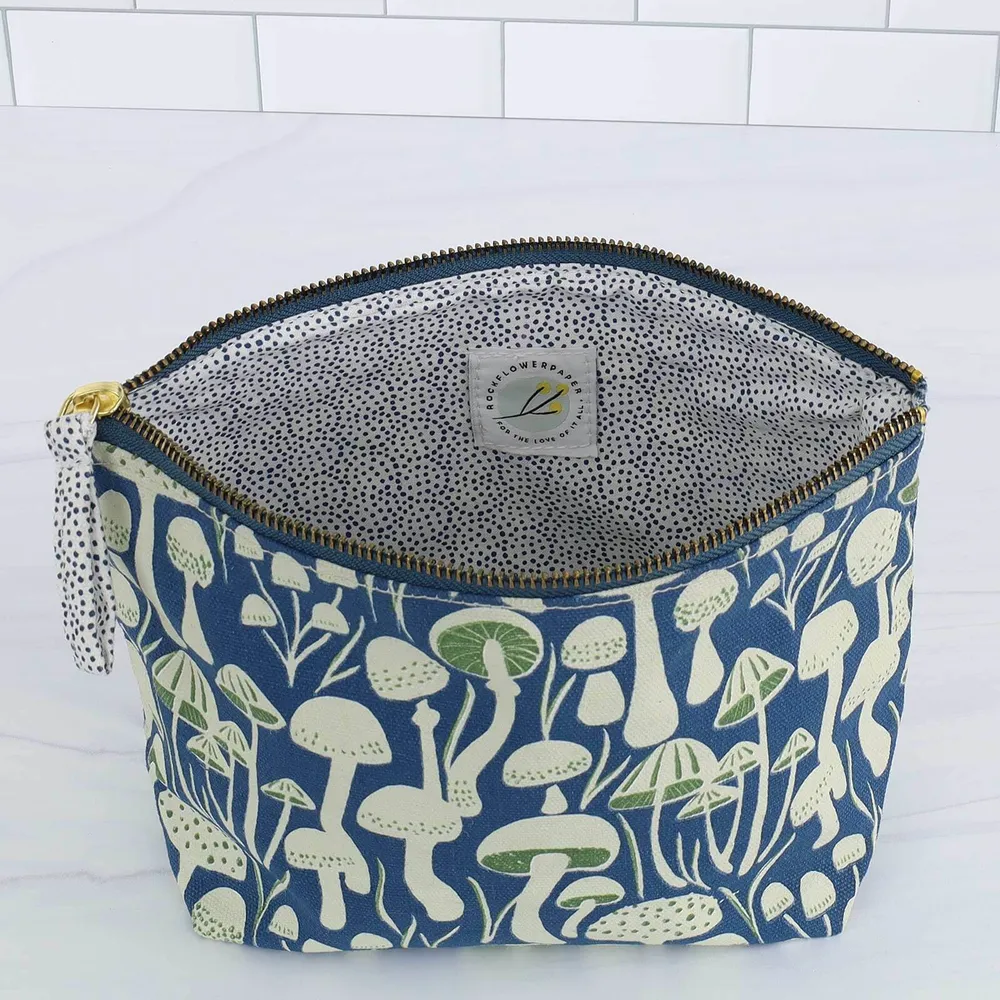 Mushrooms Medium Essential Canvas Pouch