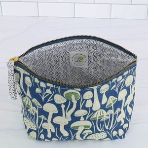 Mushrooms Medium Essential Canvas Pouch 5