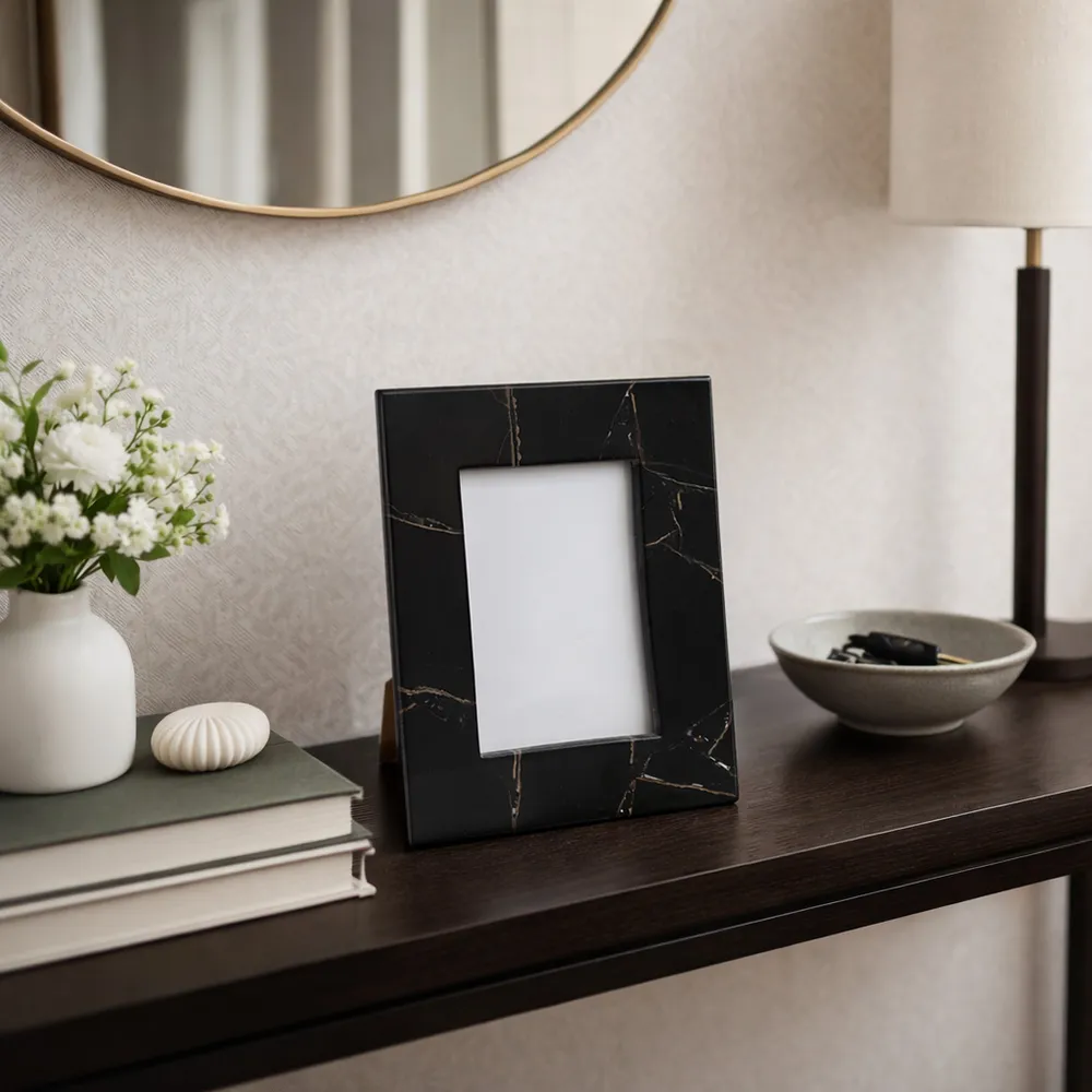 COLTONGROVE BLACK FRAME 10 (IN)