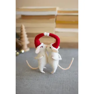 Kissing Felt Christmas Mice 1