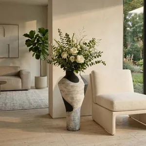 GRIFFINWELL WHITE VASE 34 (IN) 11