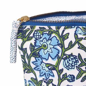 Sloane Large Essential Canvas Pouch 8