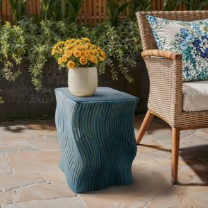 AIDEN GREEN GARDEN STOOL 19 (IN) 2