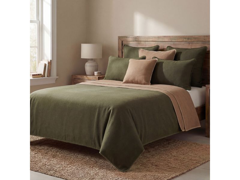 Solid Sage - Bedspread - Full/Queen - 88x92 1