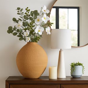 HOLLISMOOR YELLOW VASE 18 (IN) 10