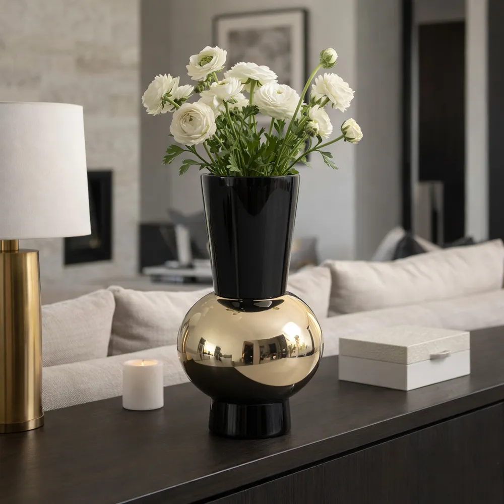 TRENTONMORE BLACK GLASS VASE 12 (IN)