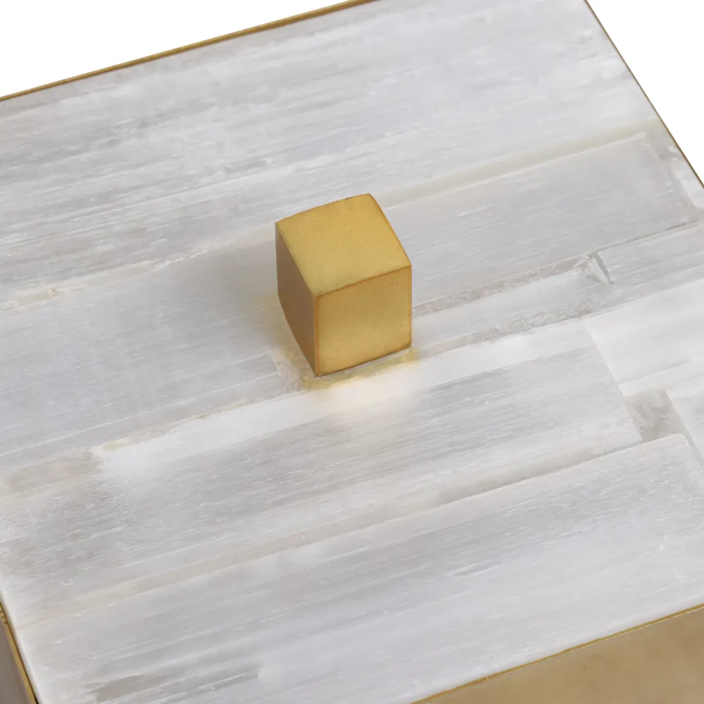 BERGENHAM WHITE BOX 4 (IN)