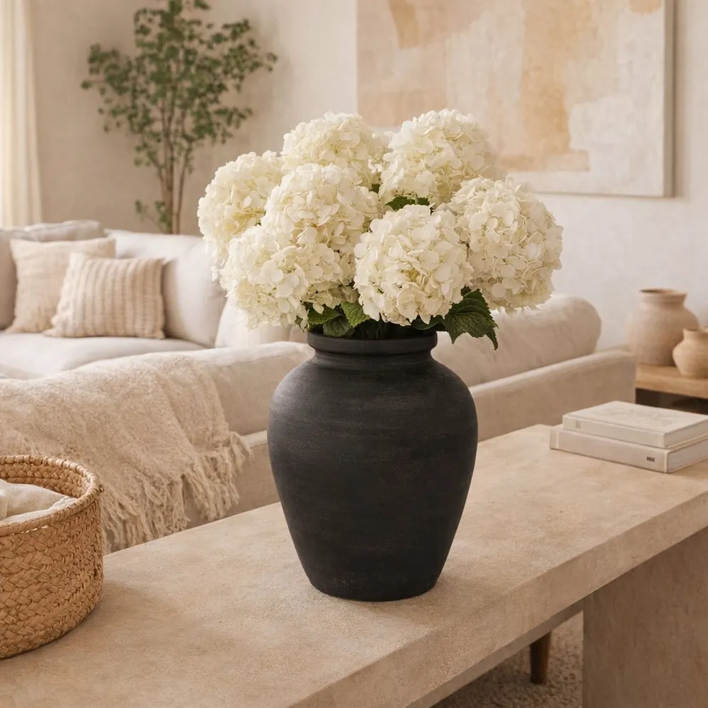 HAWLEYWORTH BLACK VASE 11 (IN)