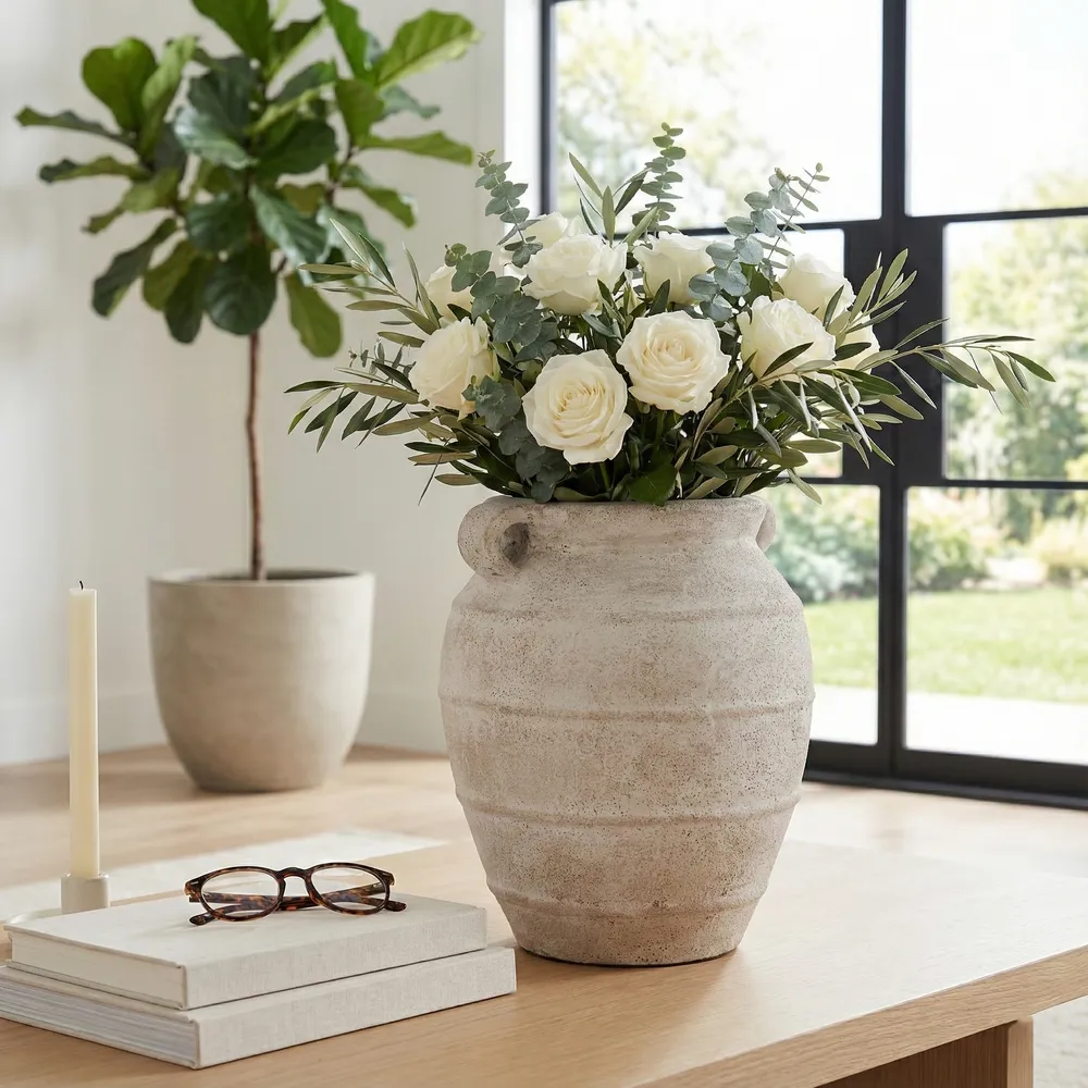 LONDONHAVEN IVORY VASE 16 (IN)