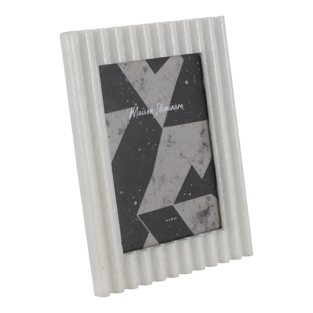 NILESTONE WHITE FRAME 8 (IN)