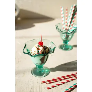 Recycled Glass Ice Cream Dish with Ruffled Edge 2