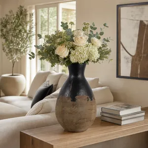 MONROEMILL BLACK VASE 21 (IN) 11