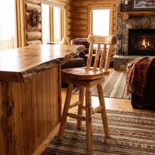 Cedar Log Barstool with Back - Weathered