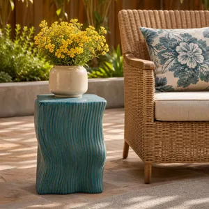AIDEN GREEN GARDEN STOOL 19 (IN) 13