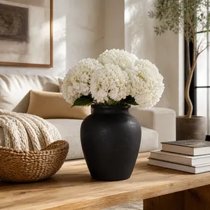 HAWLEYWORTH BLACK VASE 11 (IN) 10