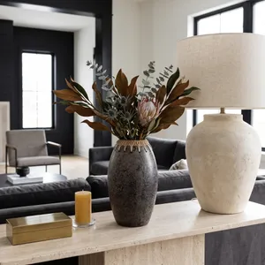 BYRONHOLM BLACK VASE 13 (IN) 11