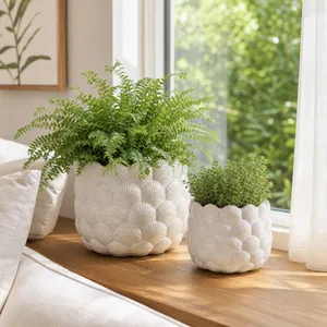 HARKENCREST SET OF 2 WHITE PLANTER 8 (IN) 12