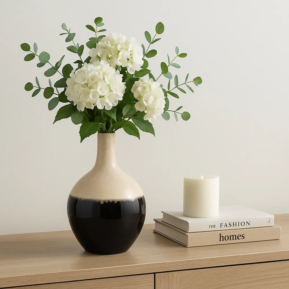 CARSONHAVEN WHITE VASE 19 (IN)