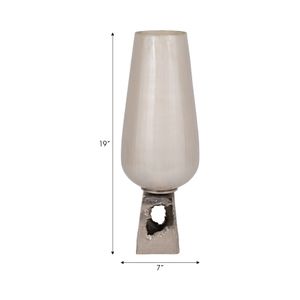 GRANTHAMLEY WHITE GLASS VASE 19 (IN) 9