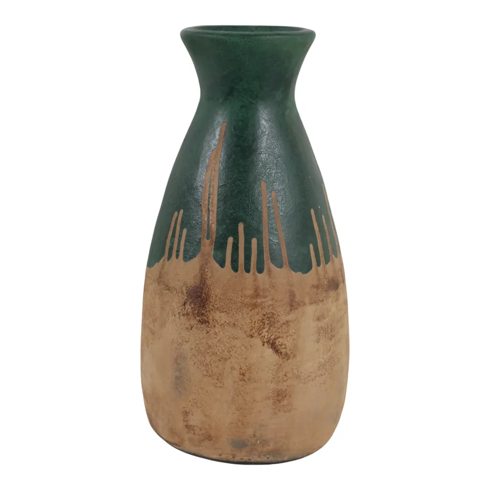 DARIENMILL GREEN VASE 13 (IN)
