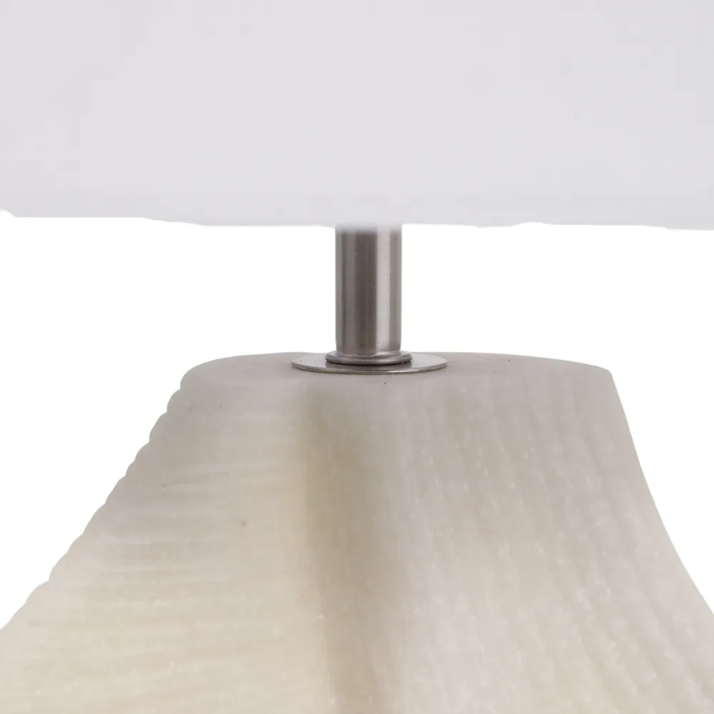 EASTON WHITE LAMP 27 (IN)
