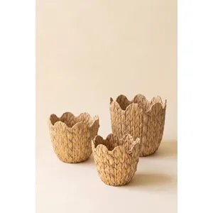 Set of 3 Seagrass Baskets with Wavy Rims 4