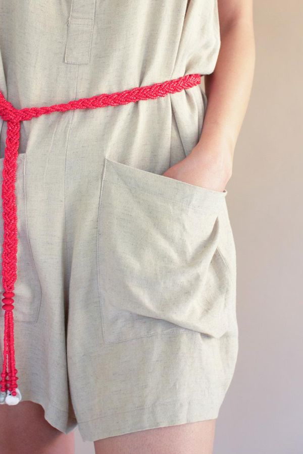 Adjustable-Strap Short Jumper with Front Pockets / Oatmeal