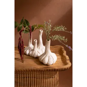 Set of 2 Ceramic Garlic Bud Vases 1