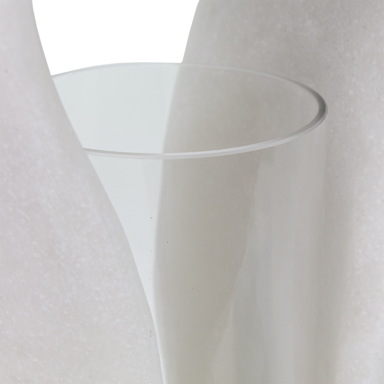 Lestro White Hurricane 7