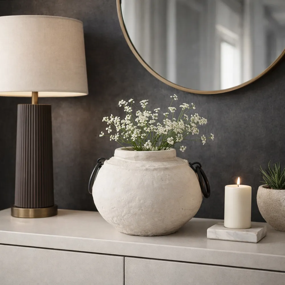 HAROLDWOOD IVORY VASE 10 (IN)