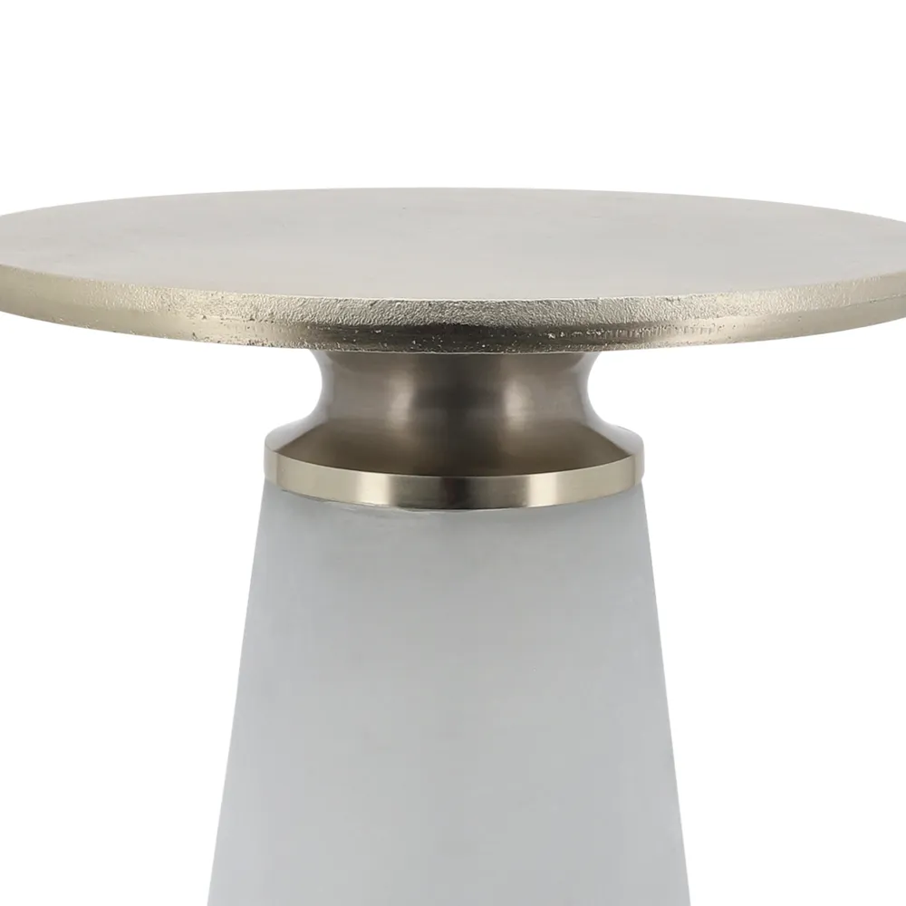ROWANBURN CLEAR TABLE 18 (IN)