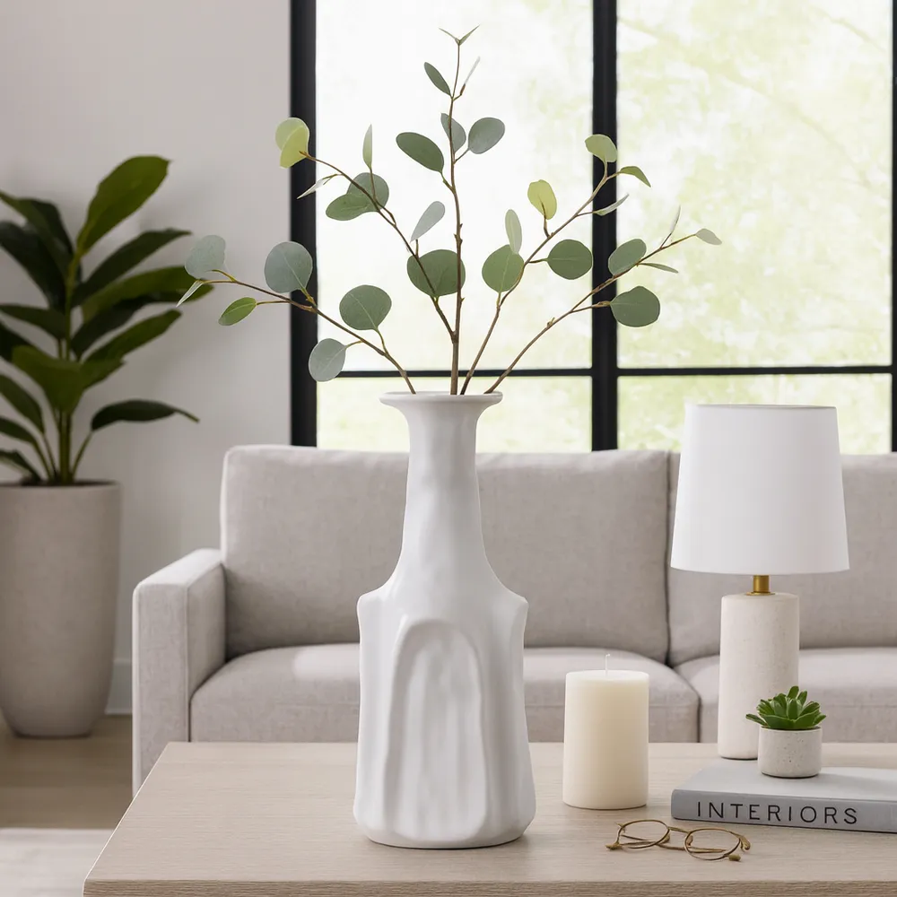 DAWSONWELL WHITE VASE 18 (IN)
