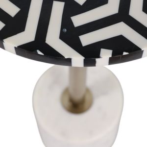 DERMOTMOOR WHITE TABLE 25 (IN) 7