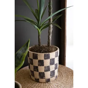 Set of 3 Checkered Clay Planters with Trays 3