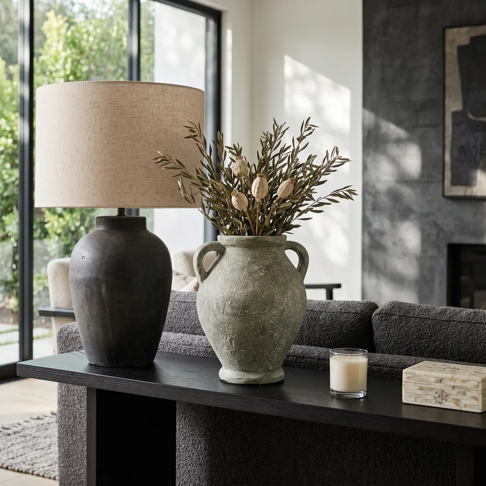 CHILTONLAND GREEN VASE 13 (IN)