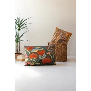 Set of 2 Embroidery Pillows with Flowers 8