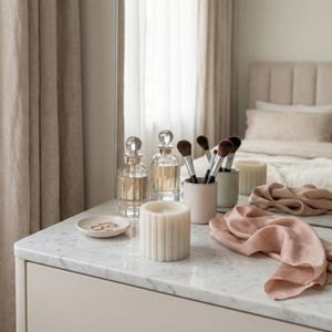 WRENROSE BLANC SAFFRON & SUEDE CANDLE 5 (IN) 2