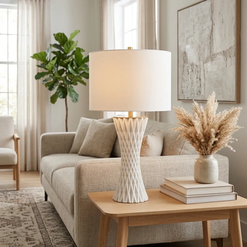 UPTONFORD WHITE LAMP 26 (IN)
