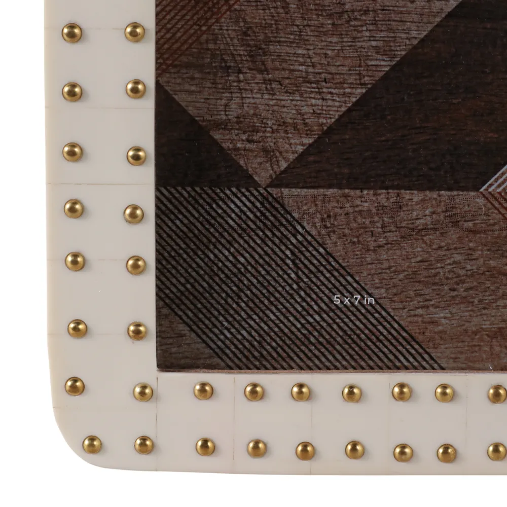 UPTONWICK IVORY FRAME 9 (IN)