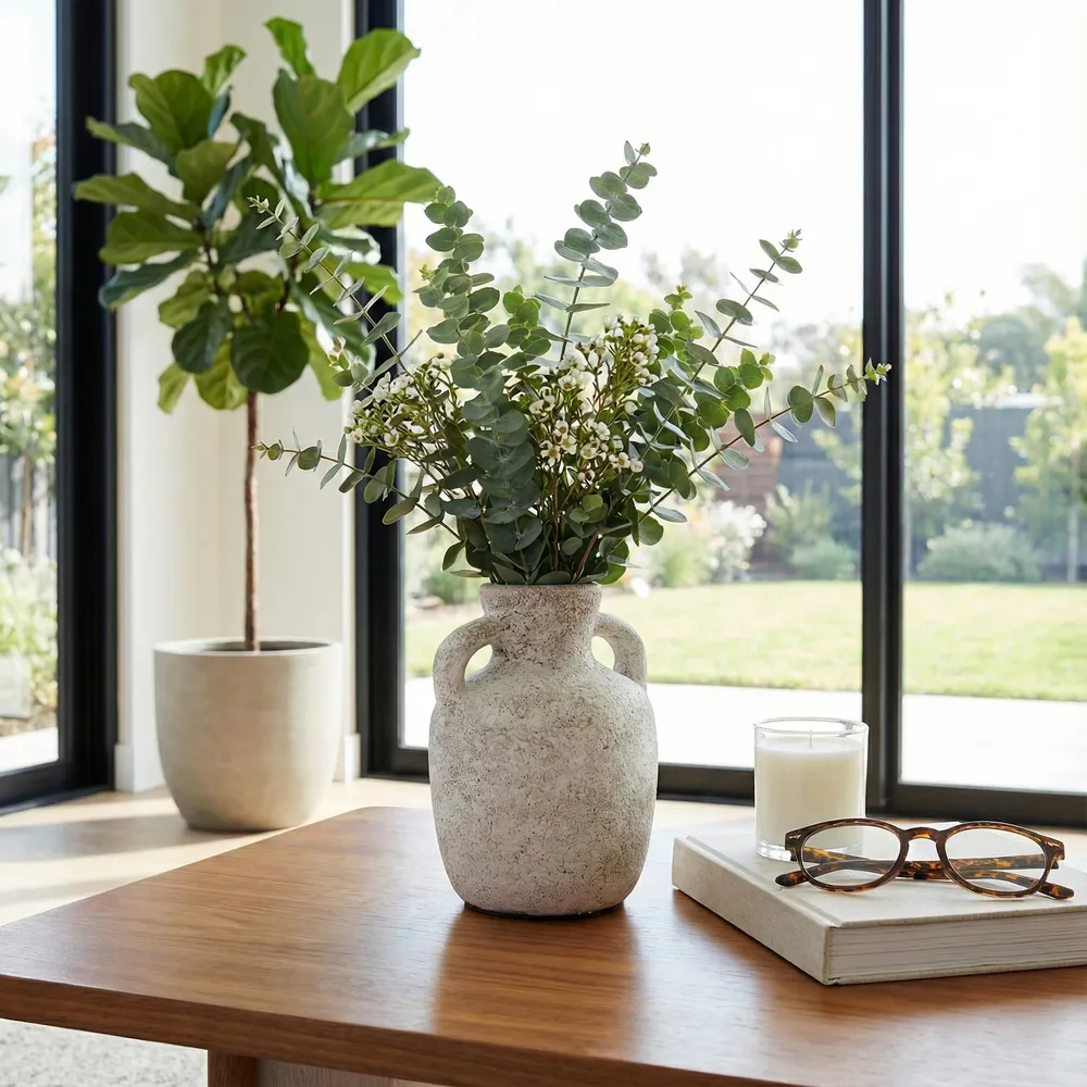 BLANTONWIND IVORY VASE 7 (IN)