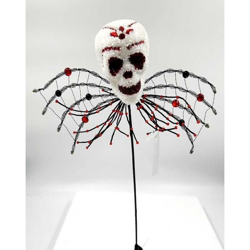 18IN JEWEL SKULL RED EYES SPR