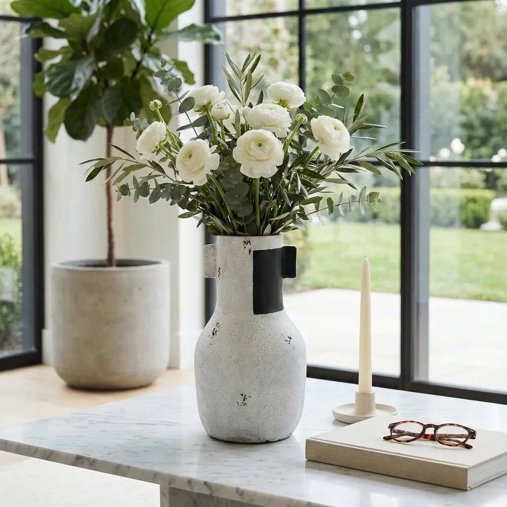 HENDONROSE IVORY VASE 15 (IN)